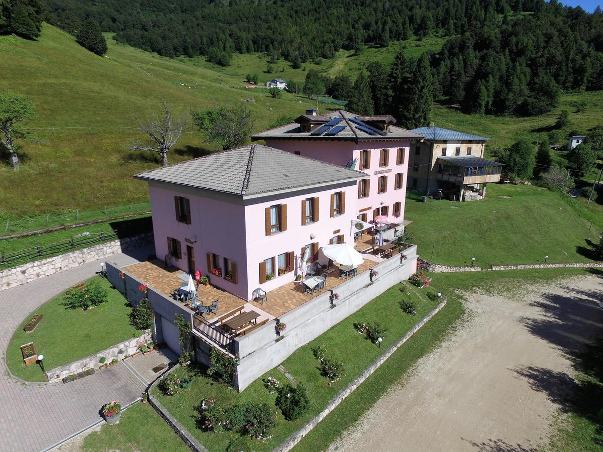 Albergo Alpino Da Tullio Avio Dış mekan fotoğraf